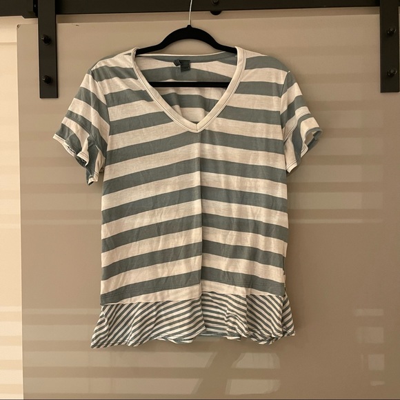 Anthropologie Tshirt - Picture 1 of 3